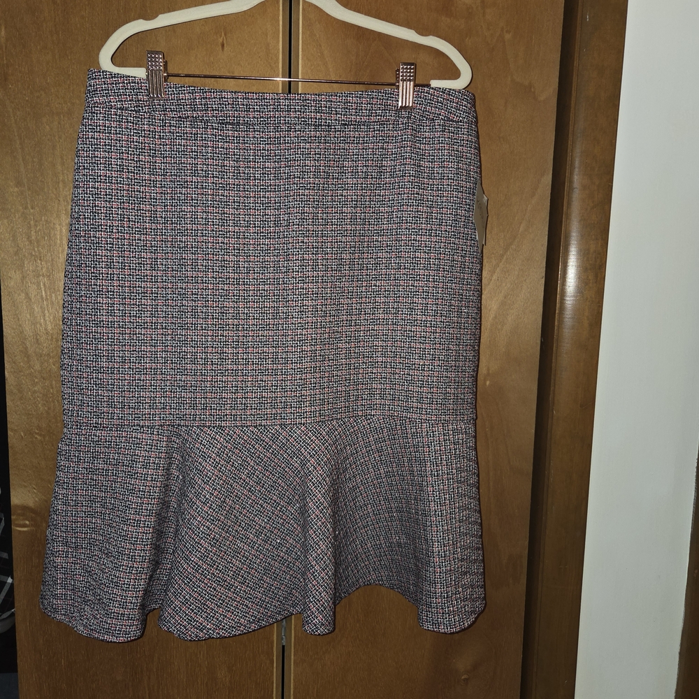 Kasper A-Line Tweed Skirt - Black, White, Red